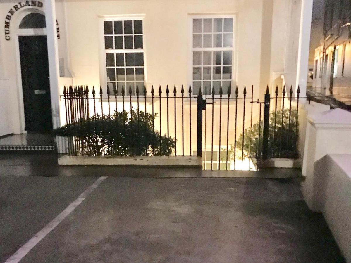 Beaches Brighton - Luxury Seafront Accommodation Exteriör bild