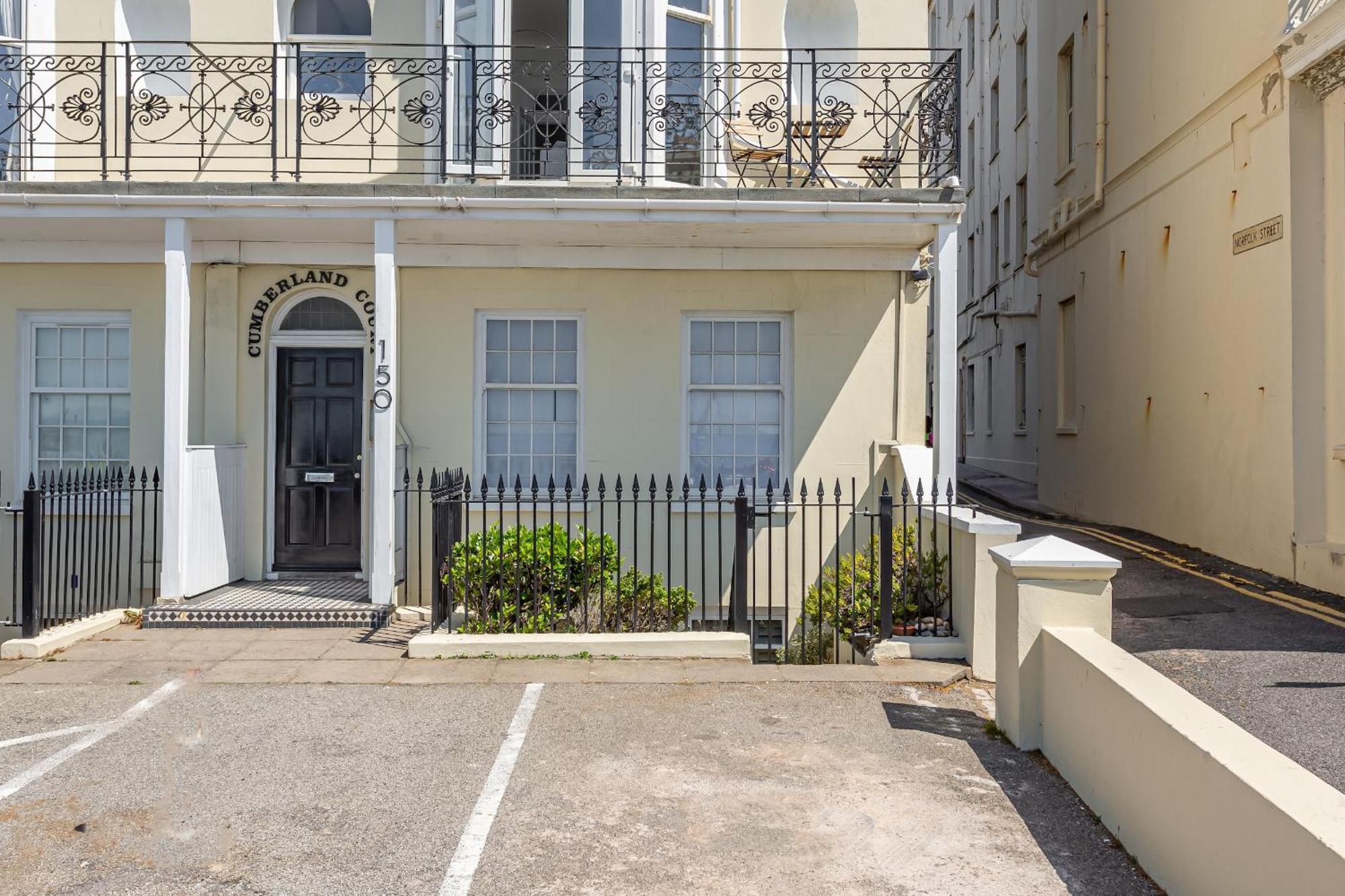 Beaches Brighton - Luxury Seafront Accommodation Exteriör bild