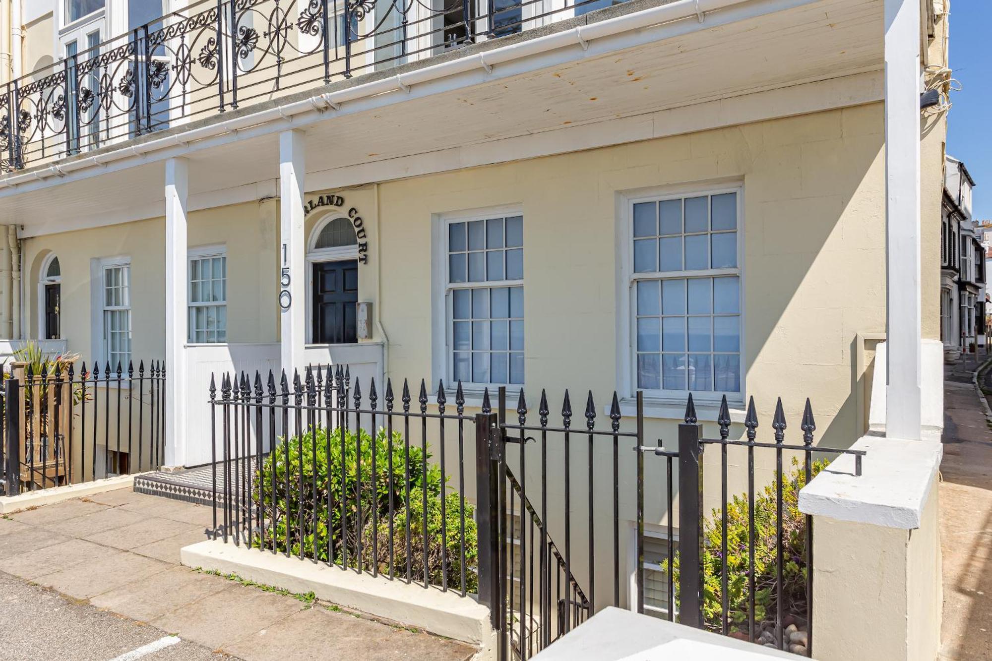 Beaches Brighton - Luxury Seafront Accommodation Exteriör bild